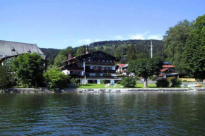 Ferienwohnungen am See _ Hinterseer